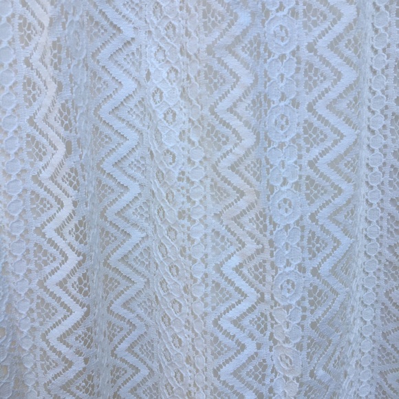 White tunic top - Picture 3 of 8